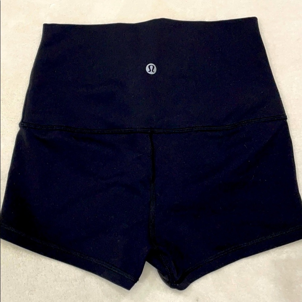 Lululemon high rise short - size 4/6